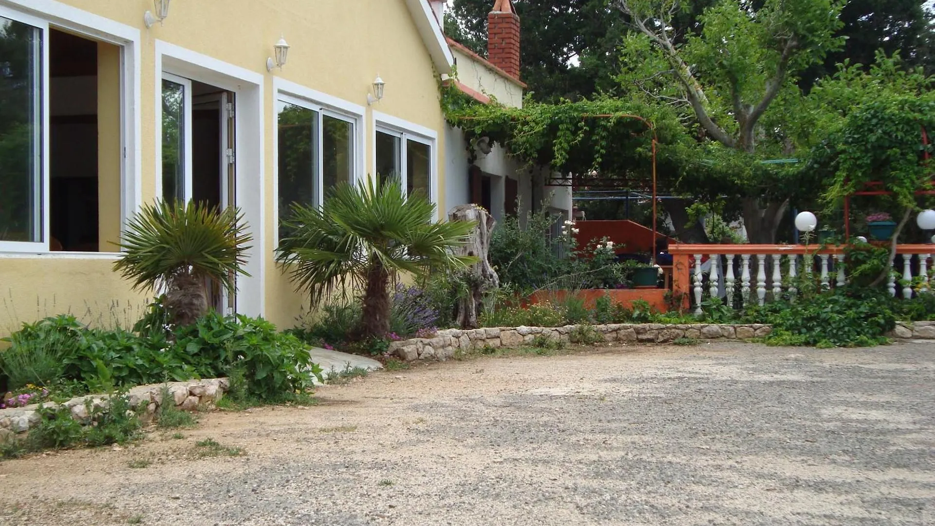 Vulinka Pension Hotel Drage Guest house